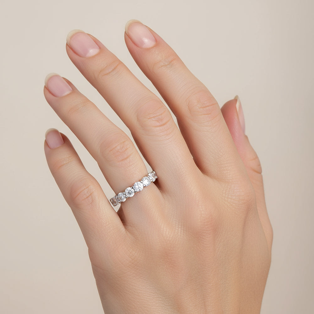Elegant Rose Gold Moissanite Wedding Ring for Women